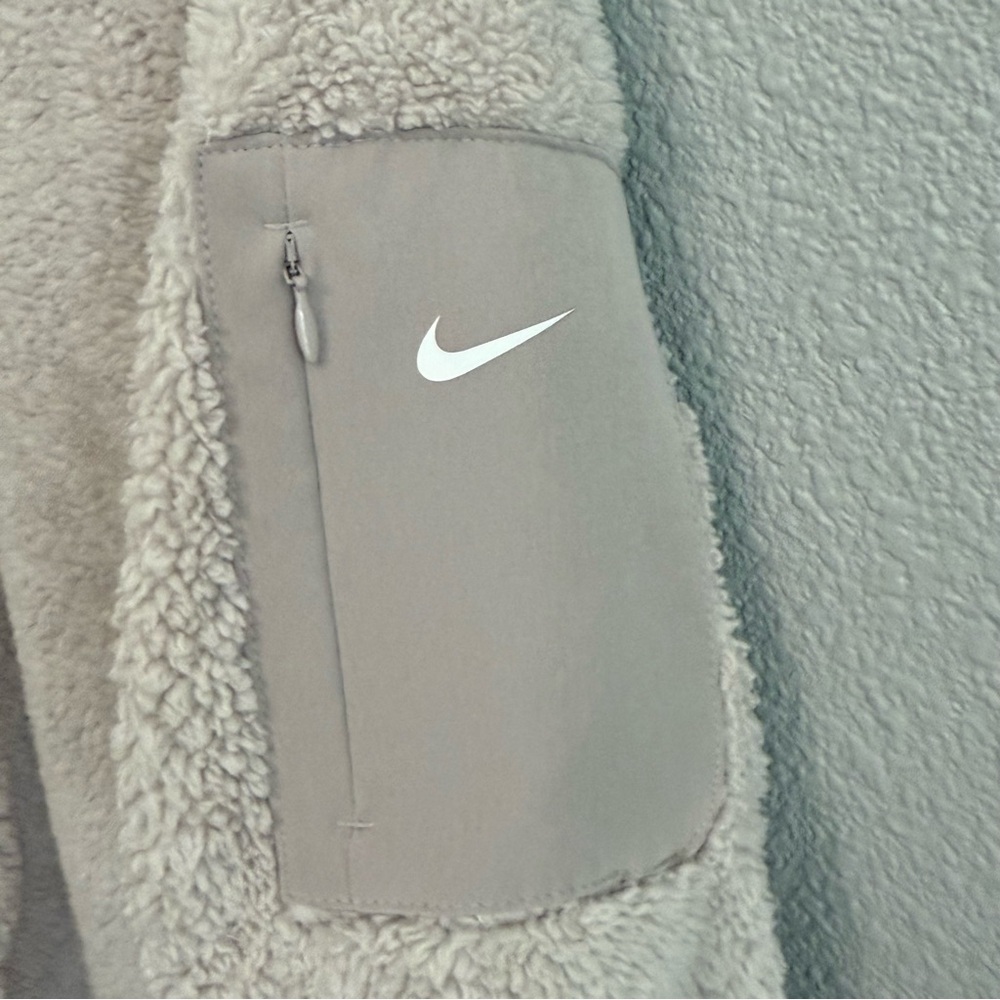 Nike‎ Sherpa Therma Fleece Training Sweater Size Large EUC - Picture 2 of 6